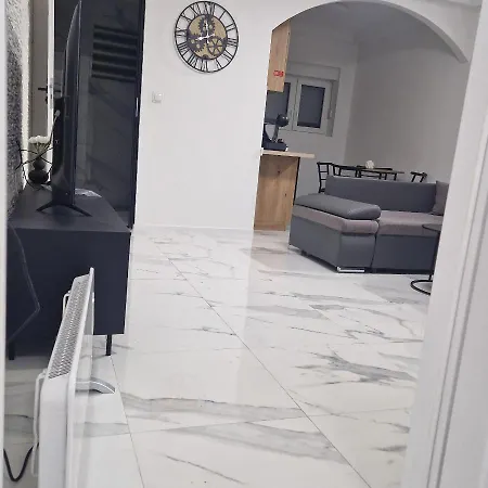 Apartman Maya 2 Buzin Kültér fotó